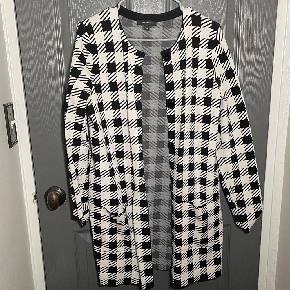 Pre-Loved Ann Taylor Black and White Plaid Cardigan - Coatigan , Like New, Small